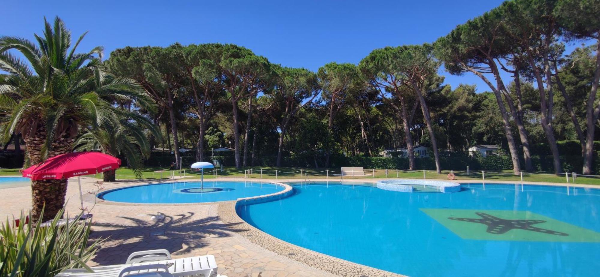Small Camp Kr Vip Full Service * Baia Domizia