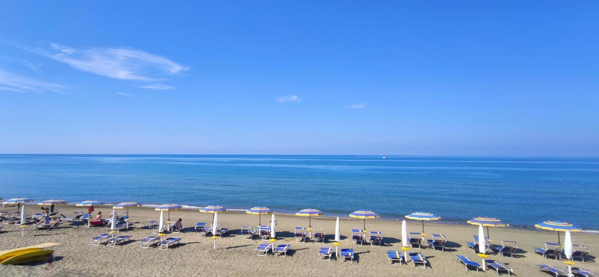 Small Camp Kr Vip Full Service Baia Domizia